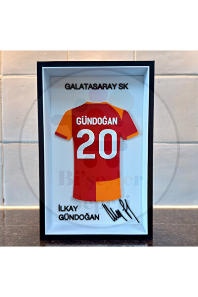 Bi'şeyler Sepeti İlkay Gündoğan - Forma İmzalı Çerçeve Hediyelik 14x22 cm