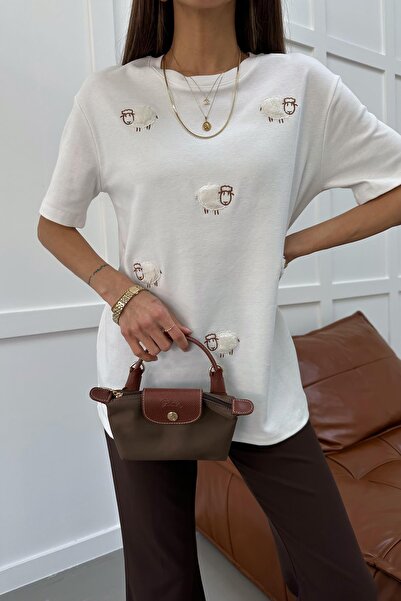 mylove تيشيرت كوزو منقوش باللون الأبيض