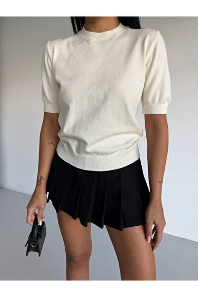 Black Fashion بلوزة نسائية تريكو بأكمام قصيرة وياقة دائرية باللون الأبيض