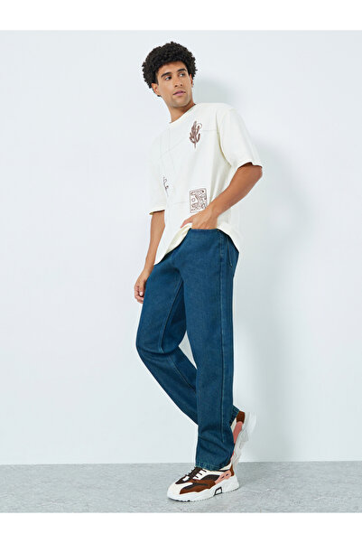 Styli Men Relaxed Fit Tinted Clean Jeans