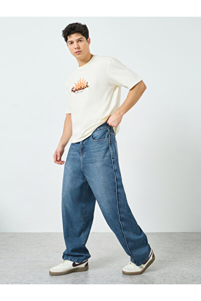 Styli Men Baggy Fit Washed Jeans