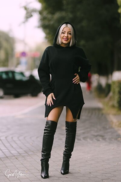 Angy Fashion Black hooded dress-style sweatshirt with metal ring details Size: M