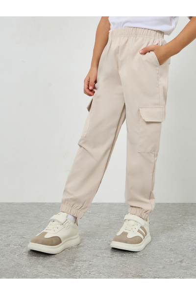 Styli Girls Beige Solid Cargo Joggers