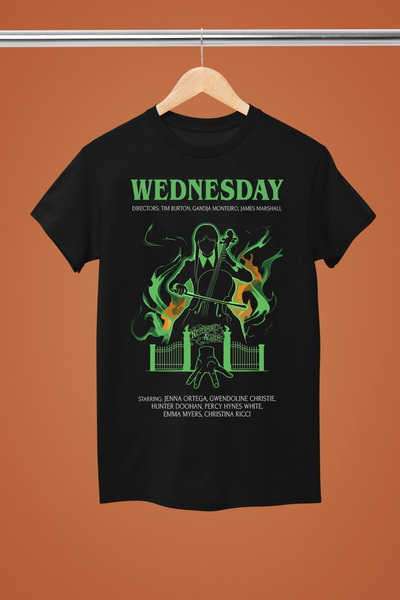 MAGORS تيشيرت WEDNESDAY ADDAMS مطبوع بنسبة 100% قطن LU ذو مقاس عادي