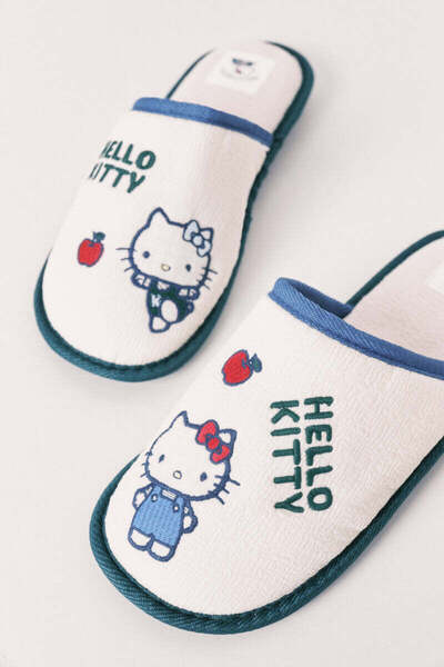 Women'secret Hello Kitty slippers