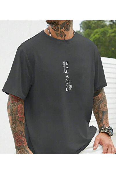 SUNFREE تيشيرت BALANCE مطبوع بأكمام قصيرة وياقة دائرية كبيرة الحجم