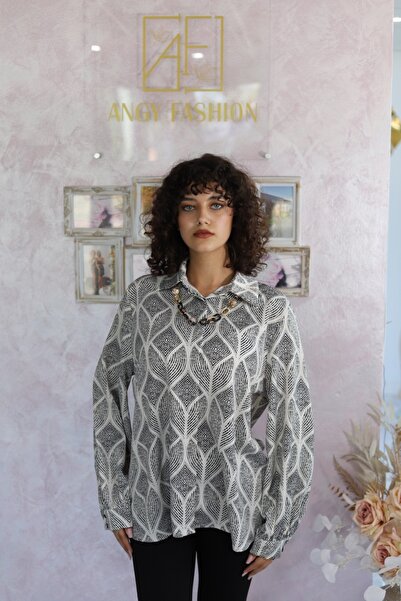 Angy Fashion Cămașă „Geo Leaf Elegance” cu imprimeu grafic alb-negru Mărime: 44