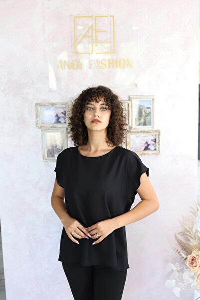 Angy Fashion "Black Fluid" Elegant Top with a Minimalist Cut Size: 46
