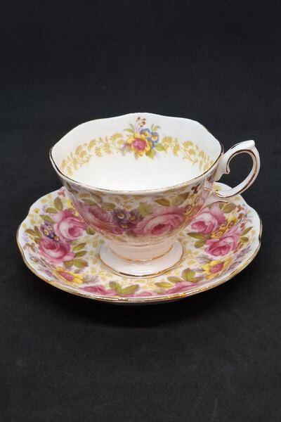 Royal Albert SERENA Serisi Porselen Antika Çay Fincanı ve Tabağı 160 ml