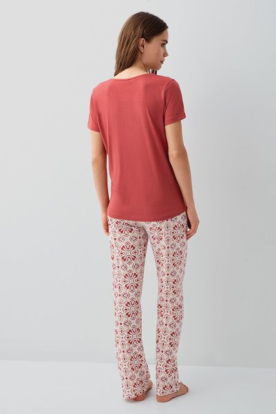 Pierre Cardin Kadın Yazlık %50 Pamuk %50 Modal Pijama Takımı – V Yaka Kısa Kollu Üst ve Desenli Uzun Alt, Rahat Ke