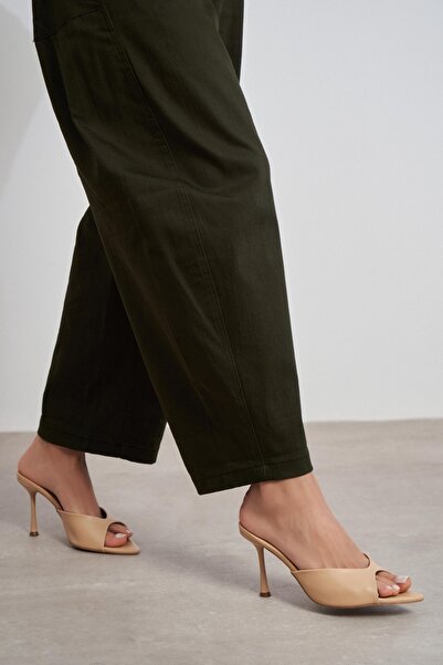 NİŞANTAŞI SHOES Rodi Ten Mat Sivri Burun Kadın İnce Topuklu Terlik