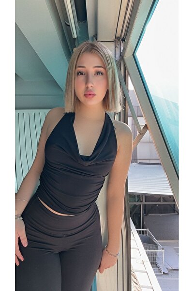 EY Couture Degaje yaka sırtı açık lyc bluz