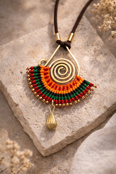 Brandsmiths قلادة مكرامية