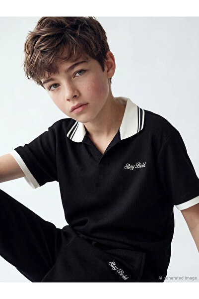LC Waikiki LCW Kids Lacivert Polo Yaka Nakışlı Erkek Çocuk Tişört