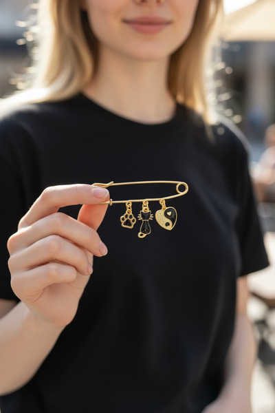 WhimsyWhite Siyah Broş - Kedi, Pati, Çiçek ve Kelebek Detaylı Broş, Hırka, Ce...