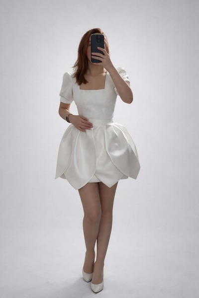 DANIELITE COUTURE Short ivory dress with lace bust
