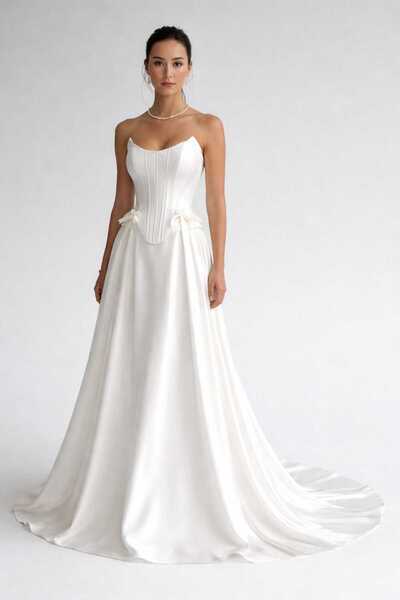 Zeynep Denlİ ,Büstiyer Detaylı Saten Gelinlik