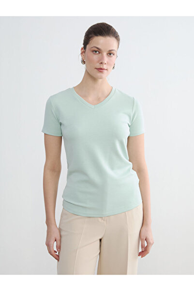 LC Waikiki LCW EVERYDAY Πράσινο γυναικείο μπλουζάκι με λαιμόκοψη V