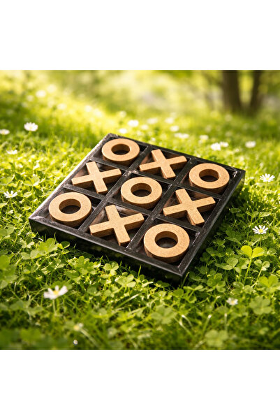 victiny X and O game made of 1.9 cm thick mdf wood, black and gold