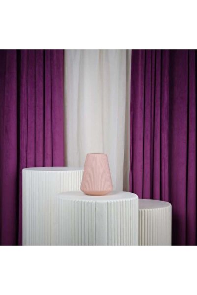 Yarn World Pink Plastic Flower Vase