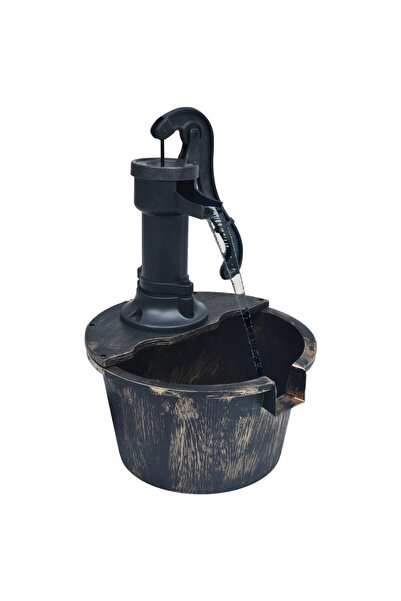 Concept Fântână de apă de grădină cu butoi, cu pompă