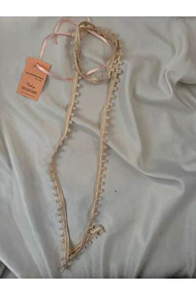 Nurcanilirboutique وشاح أنيق من القش منقوش