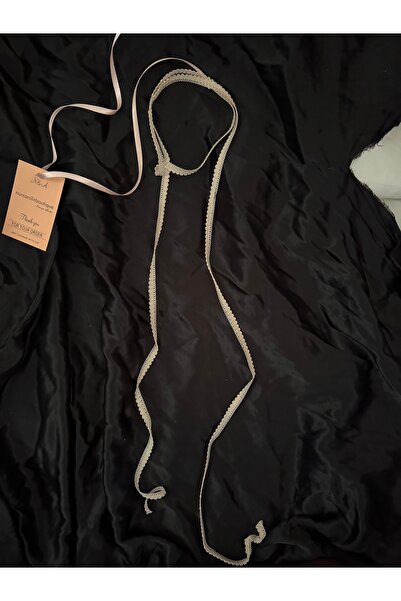 Nurcanilirboutique وشاح أنيق من القش منقوش