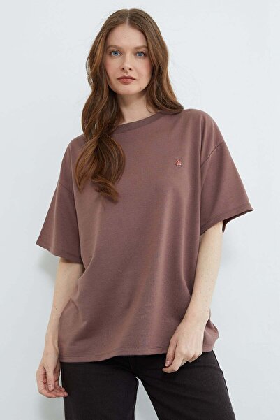 Fulla Moda Με μεταλλικό αξεσουάρ Μπλουζάκι με λαιμόκοψη ποδηλάτου oversized