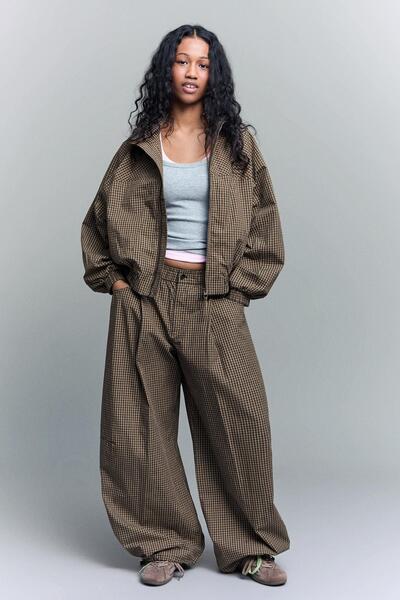 Bershka Kareli paraşüt pantolon