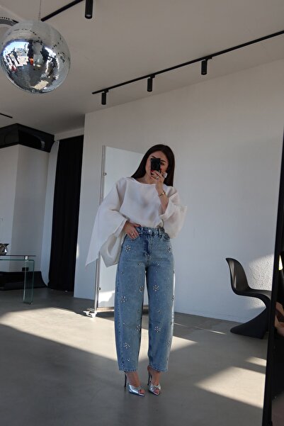 Özge Özgenç Taş İşlemeli Balon Fit Jean