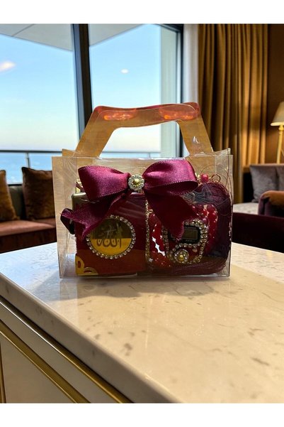 Altınoluk Haremia Set of Bag in a Box with Mini Quran, Pearl Prayer Beads and Stone.