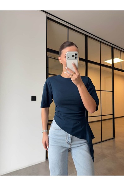 BB Bensu Buyruk ΜΠΛΟΥΖΑΚΙ ΜΕ ΑΣΥΜΜΕΤΡΟ ΚΟΜΜΑ ΣΤΟ ΠΛΑΪ Με σούρες ΙΝΔΙΓΚΟ