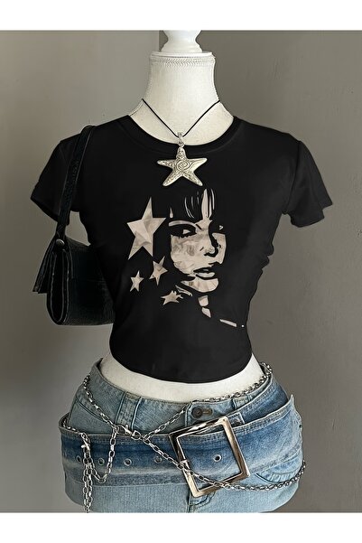 Touz حزام بلوزة سوداء بتصميم ريترو جرافيك بقصة قصيرة