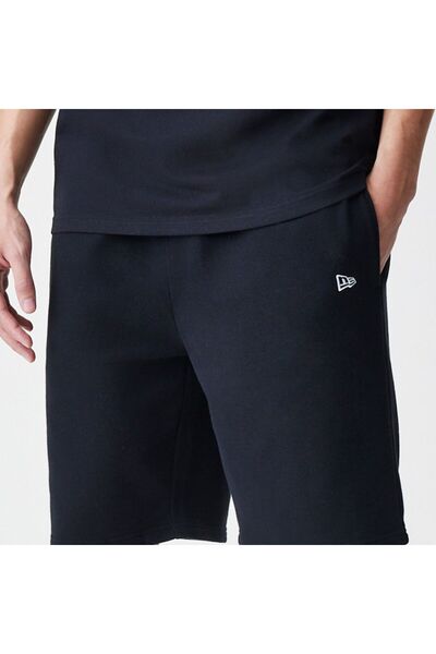 NEW ERA Essentials Shorts