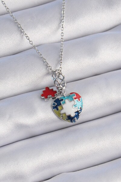 Inure Jewelry قلادة نسائية من الفولاذ 316L بلون فضي مع تصميم على شكل قلب