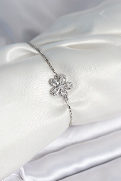 Inure Jewelry سوار نسائي فضي اللون على شكل زهرة مع مصعد