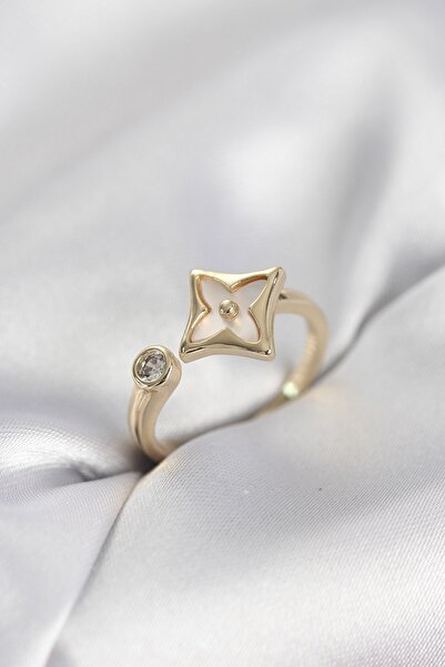 Inure Jewelry خاتم نسائي مرصع بحجر الزركون موديل كلوفر ذهبي اللون