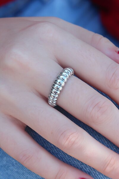 Inure Jewelry خاتم نسائي موديل حلزوني فضي اللون