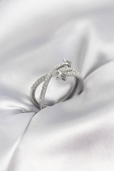 Inure Jewelry خاتم نسائي من حجر الزركون الفضي اللون طراز هالي