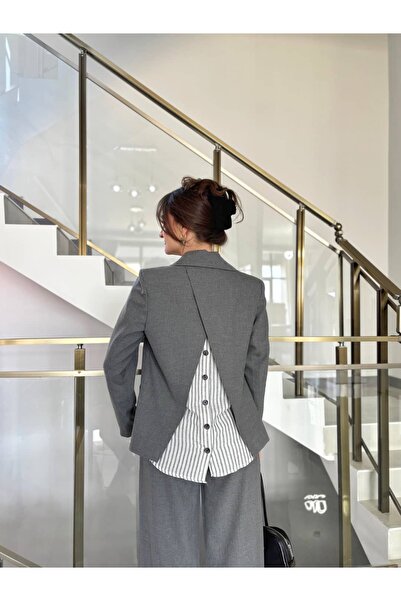 Sude Kızanlıklı detaliu la spate Set pantaloni și sacou