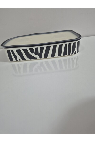 Tupperware Zebra Water 1.1 Liter Storage Container