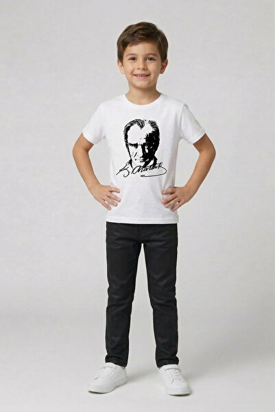 nacar çarşı Біла футболка з короткими рукавами та чорні штани з принтом Ататю...