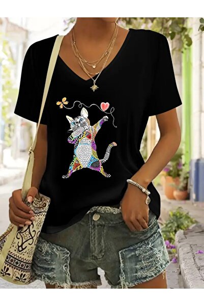 FUFLUNS Dancing Colorful Cat Printed Women's Oversize V-Neck T-Shirt
