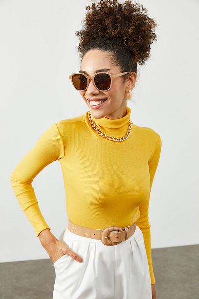 XHAN Women's Yellow Turtleneck Camisole Blouse 2KZK2-12065-10