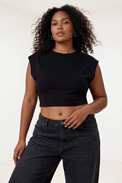 Trendyol Curve بلوزة سوداء من الفيسكون ريبانا سوبر كروب بيزك محبوكة مقاس كبير...