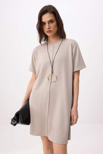 Trendyol Collection Stone Soft Ribbed Shift/Flat Cut Mini-Strickkleid TWOSS25...