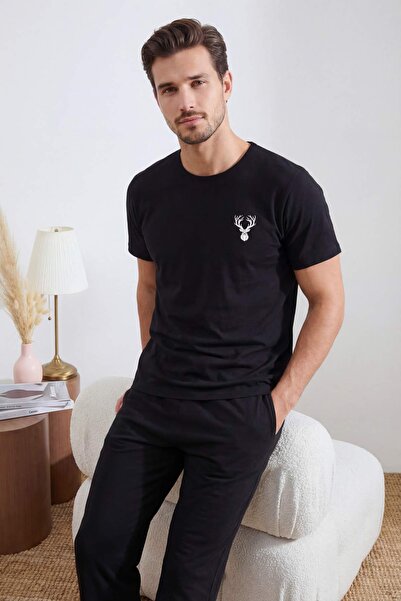 Trendyol Collection Schwarzes, bedrucktes, kurzärmliges Strick-Pyjama-Set mit...