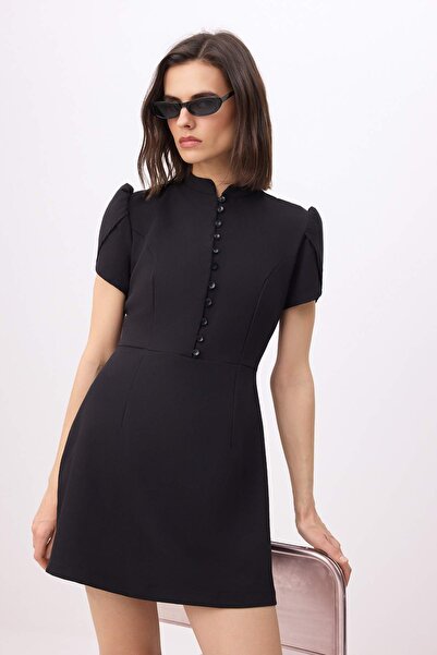 Trendyol Collection Rochie mini țesut neagră cu mâneci tip balon și nasturi T...