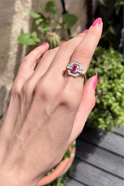 Gilia Jewelry إكسسوار خاتم نسائي من الزركون الوردي مرصّع بالأحجار