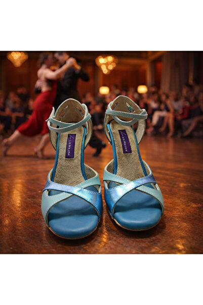 Lo Mejor Shoes حذاء أكوا بيري كروس باند لامع للرقص والصالونات بطول 8.5 سم وكع...